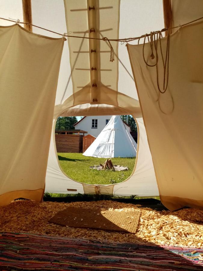Kuckunniwi Tipidorf Hotel Tauche Екстериор снимка